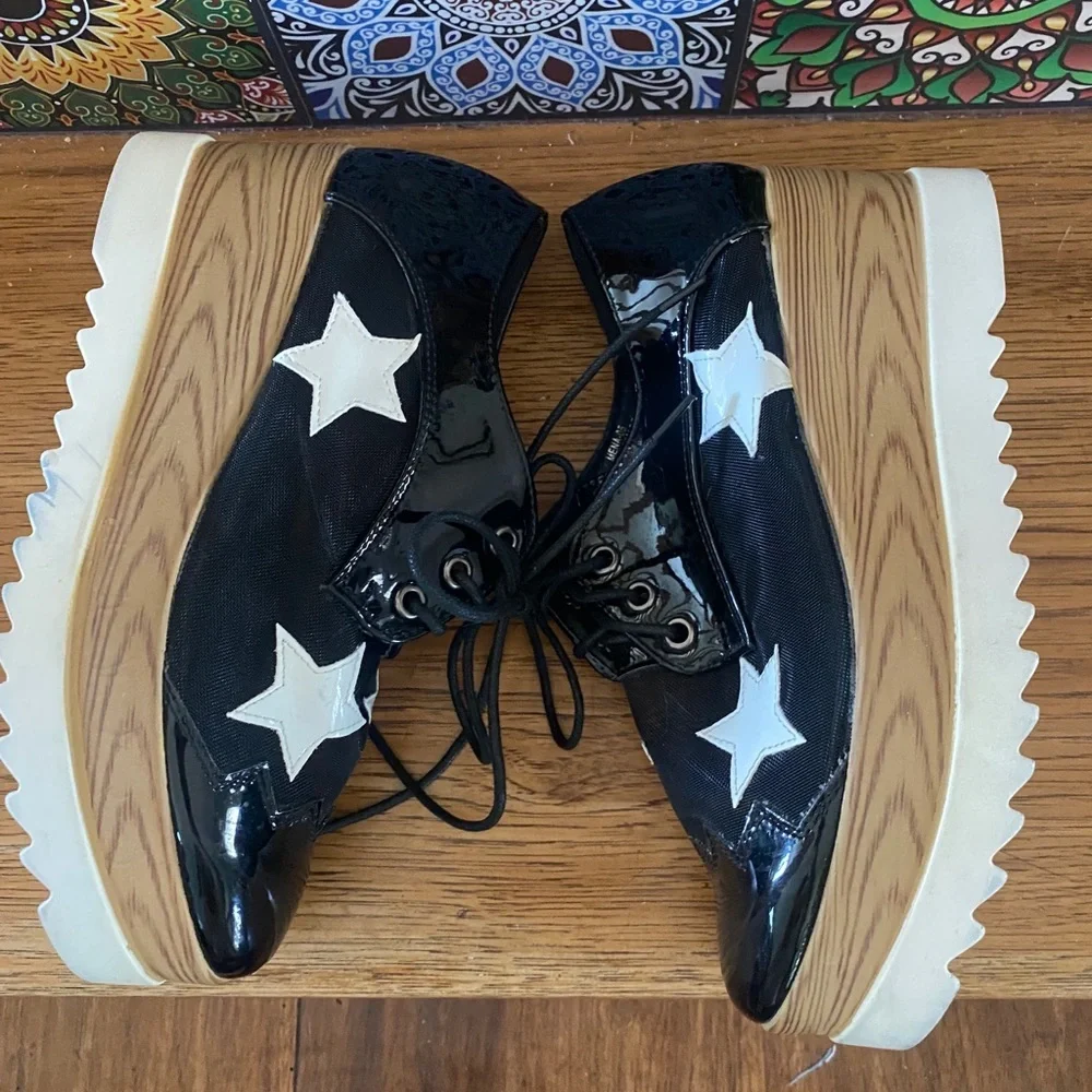 FABULOUSLY FUN ⭐️Glister shoes⭐️ in GREAT shape!!
